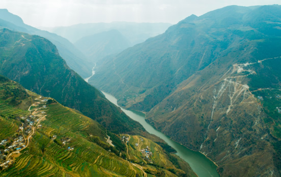 系留无人机点亮施工现场